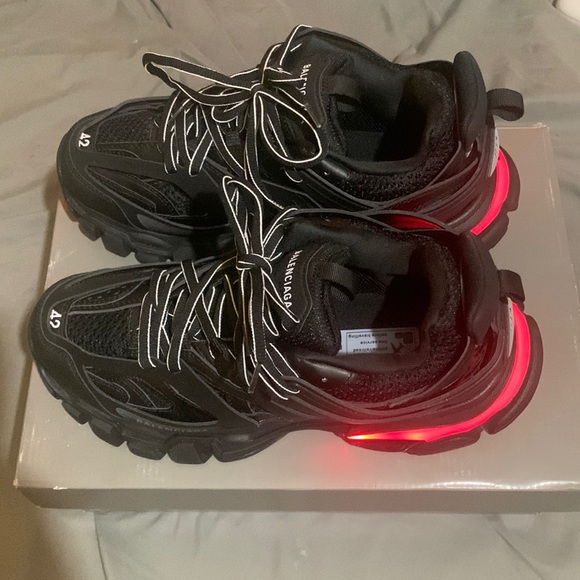 Balenciaga Track Led - Picture 1 of 3